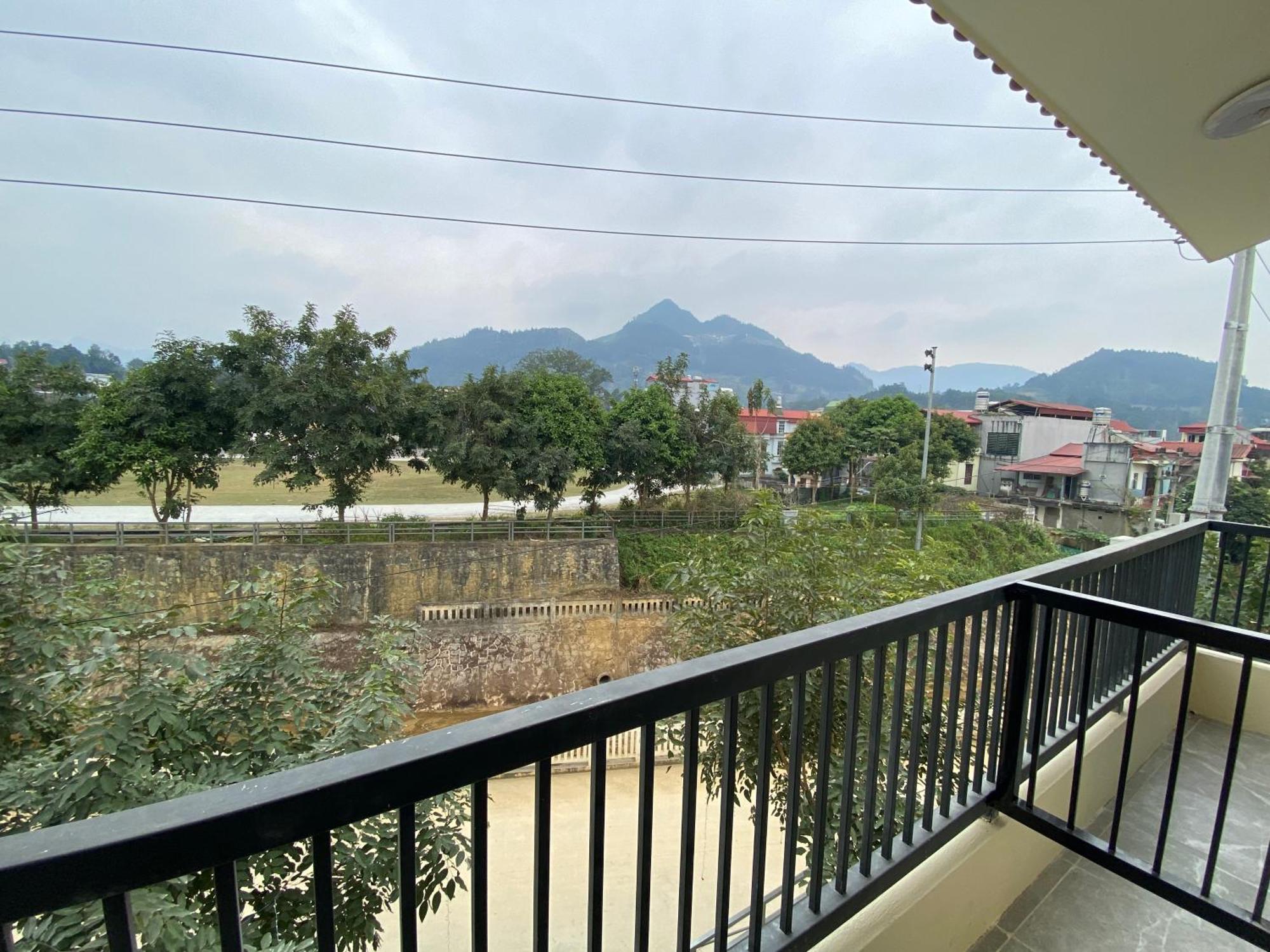 Square Homestay & Coffee Bac Ha  Esterno foto